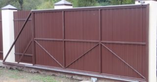 Купить откатные ворота из профнастила Сегежа, цена от 1745 руб.